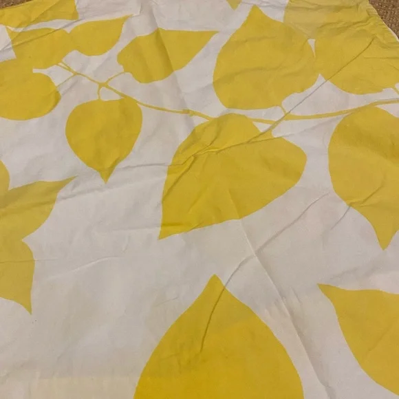 Crate & Barrel Queen flat sheet and 1 standard pillowcase - Picture 1 of 4